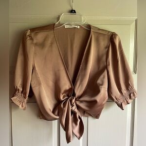 Abercrombie. Like new. Satin tie front